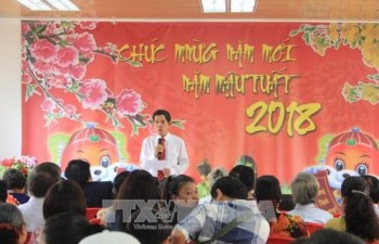 Overseas Vietnamese in Angola meet on New Year 2018