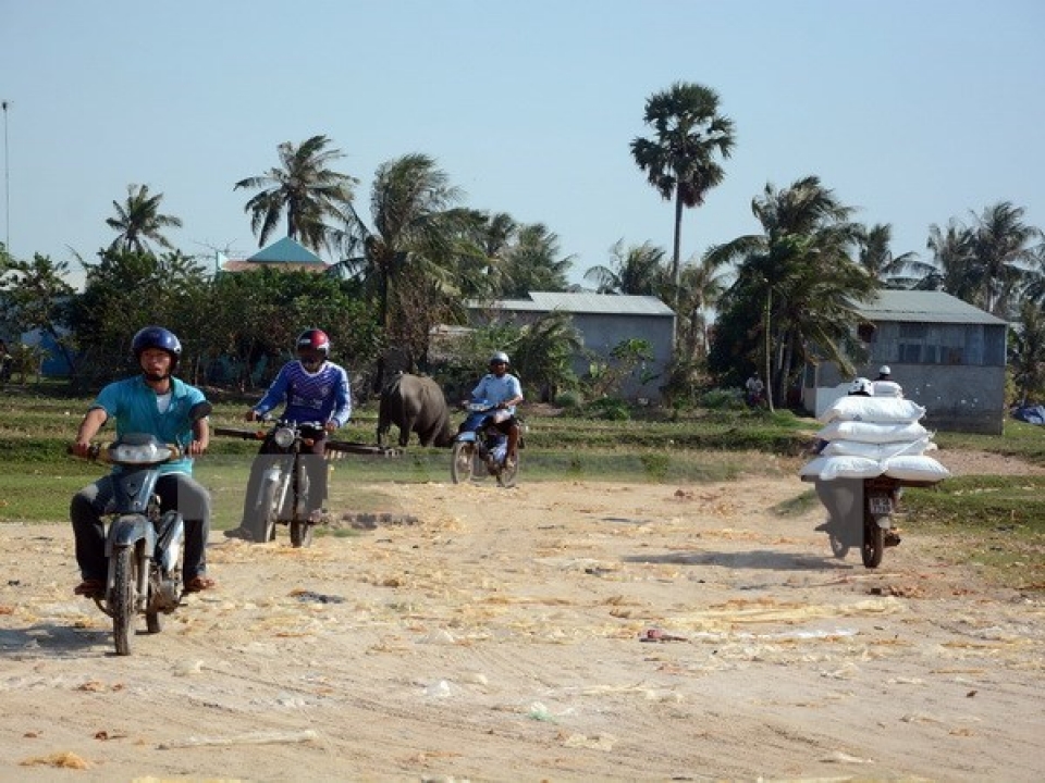 vietnamese cambodian to enjoy easy cross border travel during tet