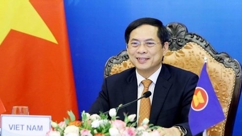 Minister of Foreign Affairs Bui Thanh Son will attend the AMM Retreat in Phnom Penh