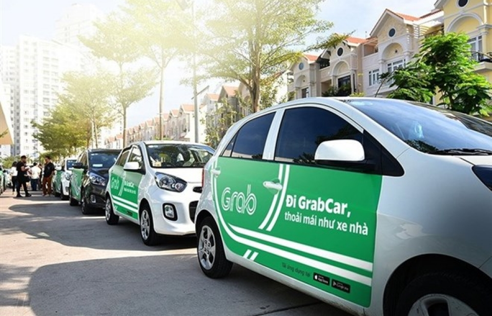 Vietnamese taxi company sues Grab for unfair business practices