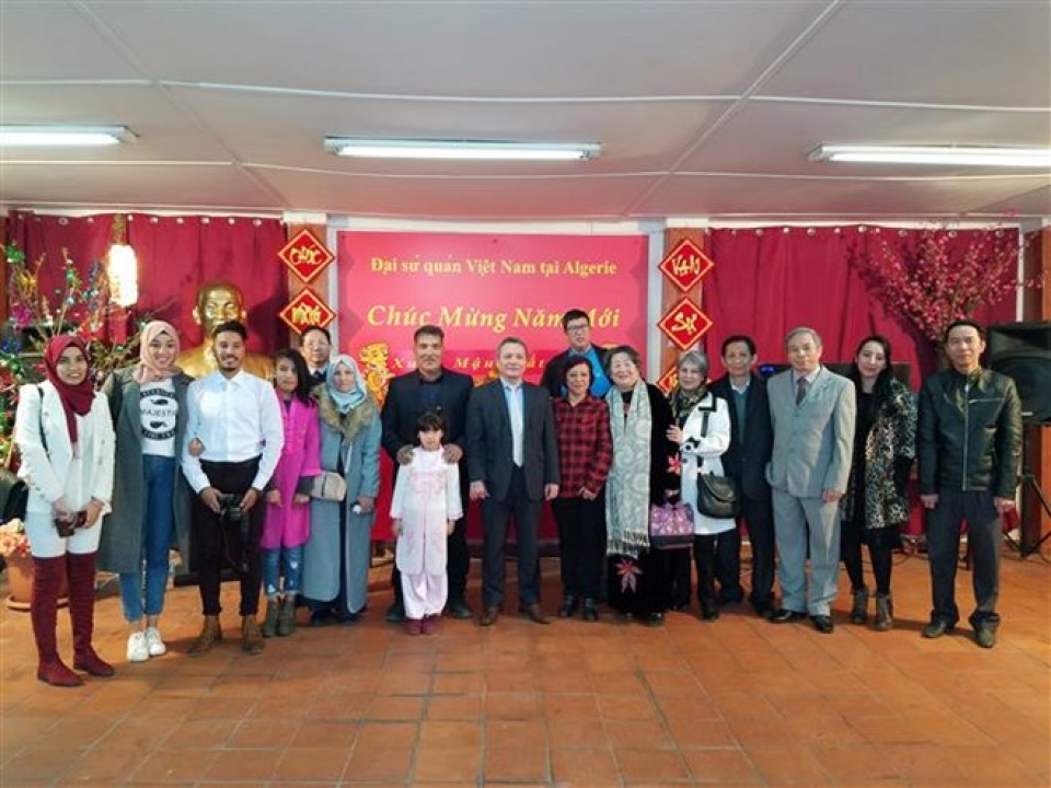 vietnamese community in algeria celebrates lunar new year
