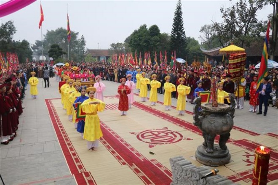 phu tho festival dedicated to nations legendary mother