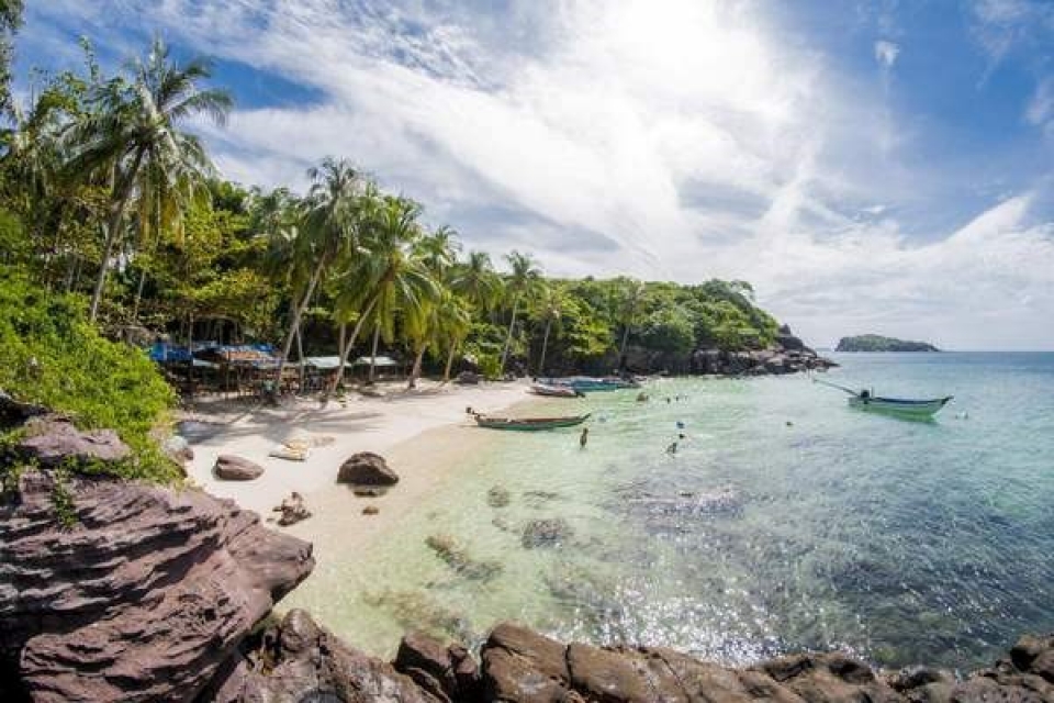 hon xuong island offers same beauty as maldives uk newspaper