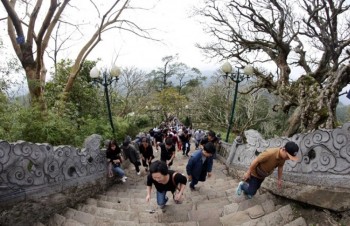 Quang Ninh welcomes record number of visitors during Tet