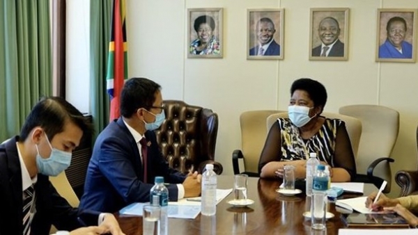 Viet Nam to boost relations with South Africa