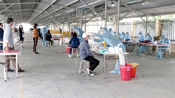 Factories in Hai Duong to conduct routine COVID-19 testing for employees