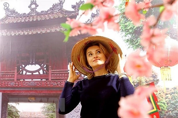 Russian photographer impressed by Vietnam’s Ao Dai