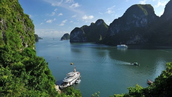 Foreign YouTubers help promote Vietnam tourism
