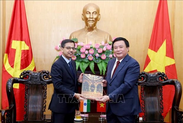 Ho Chi Minh National Academy of Politics fosters ties with Indian, Singaporean partners