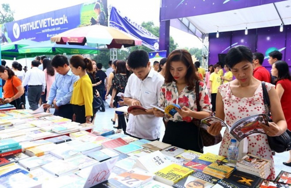fifth vietnam book day to display 50000 titles