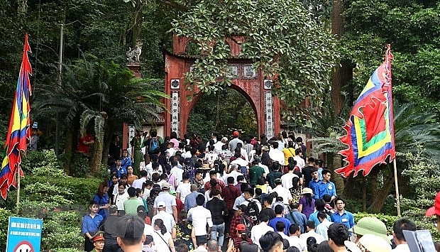 phu tho welcomes 7 million arrivals to hung kings temple festival