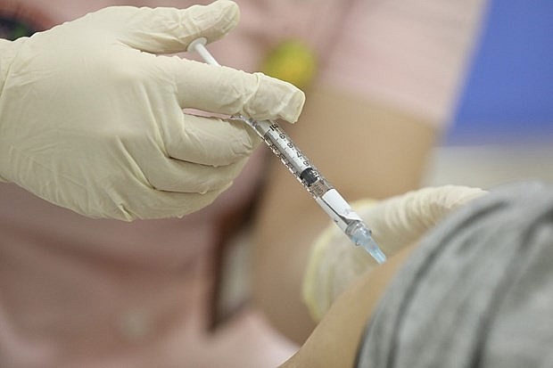 Viet Nam’s two COVID-19 vaccines prove safe during trial