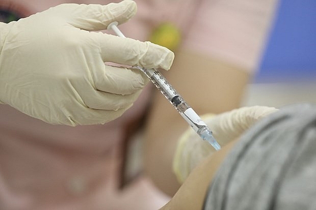 Viet Nam’s two COVID-19 vaccines prove safe during trial Viet Nam’s two COVID-19 vaccines prove safe during trial