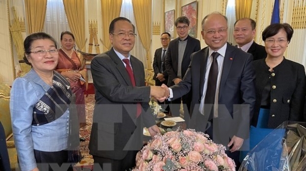 Vietnamese agencies in France congratulate Laos on traditional New Year