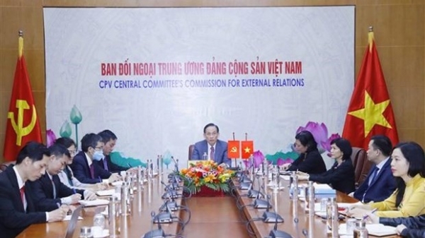 Cooperation through Party channel orients Viet Nam-China ties: Party officials