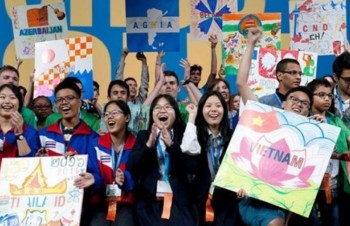 Vietnamese students win prizes at int’l science contest in US