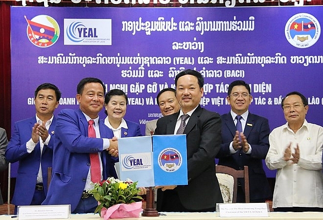 vietnamese lao businesses enhance partnership