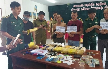 Three Laos arrested for trafficking drugs into Vietnam