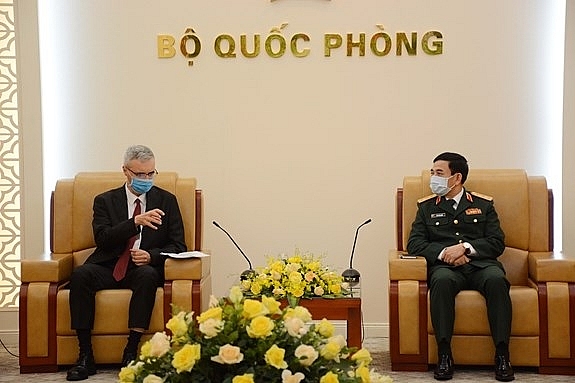 Vietnam, France bolster defence cooperation