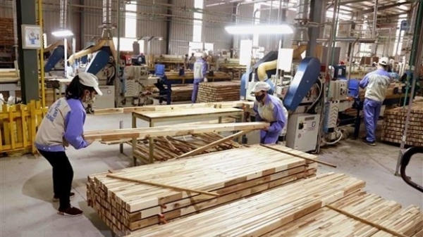Wood exports hit record high despite COVID-19 in five months
