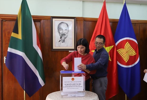 Fundraising held in South Africa to support islanders, solders in Truong Sa