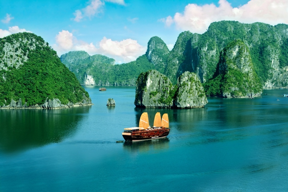 quang ninh moves to develop luxury tourism