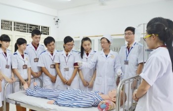 Japan helps Vietnam in nurse training