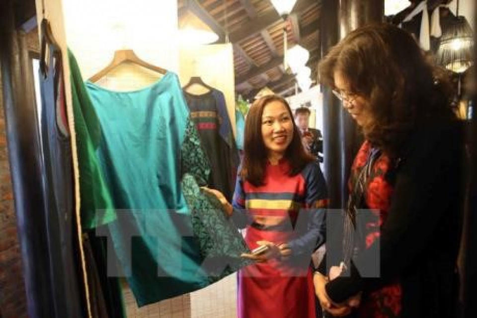 Quang Nam: Int’l Silk and Brocade Culture Festival opens quang nam intl silk and brocade culture festival opens