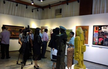Fine art exhibition marks Viet Nam-Laos diplomatic ties