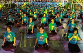 Vietnamese celebrate International Yoga Day