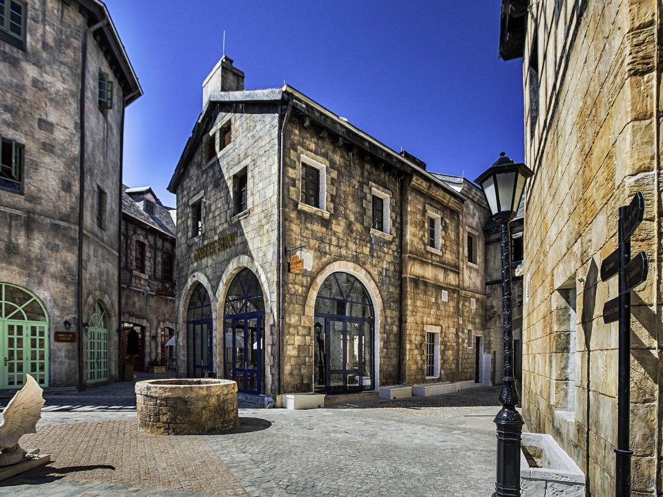 A glimpse of France in Da Nang a glimpse of france in da nang