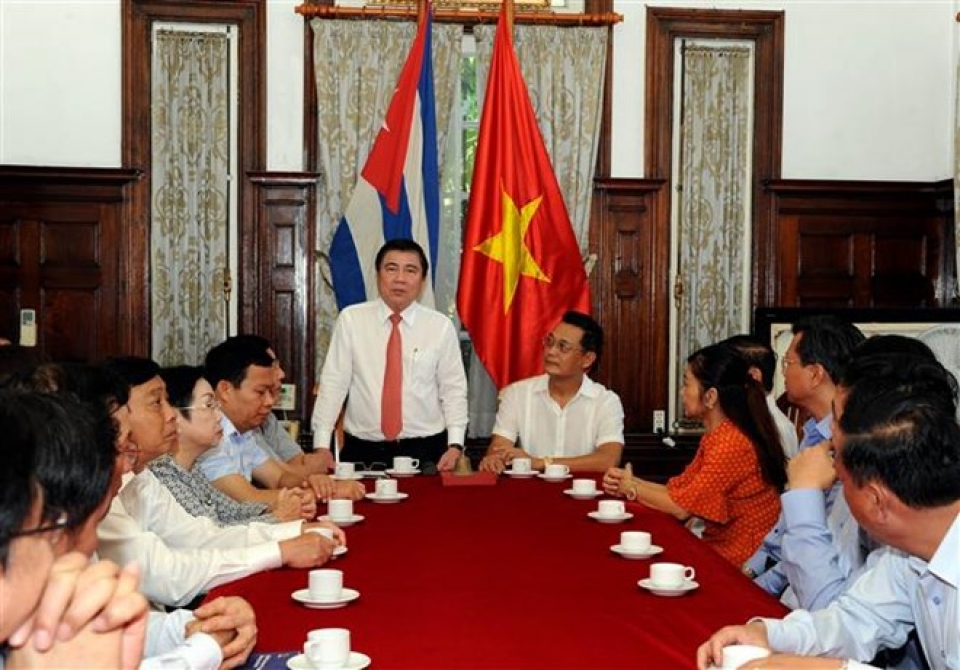 vietnamese cuban businesses ink trade agreements