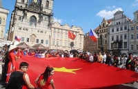 vietnam welcomes czech republics resumption of working visas for vietnamese
