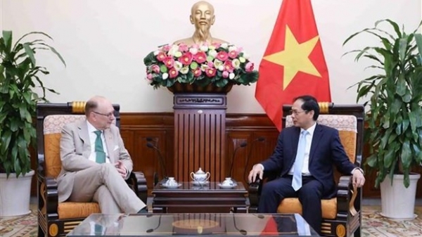 Vietnam places importance on multi-faceted cooperation with Sweden: Minister