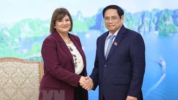 Prime Minister welcomes ambassadors of Egypt, Mongolia