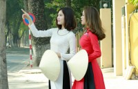 beauty contest honouring ao dai held in paris