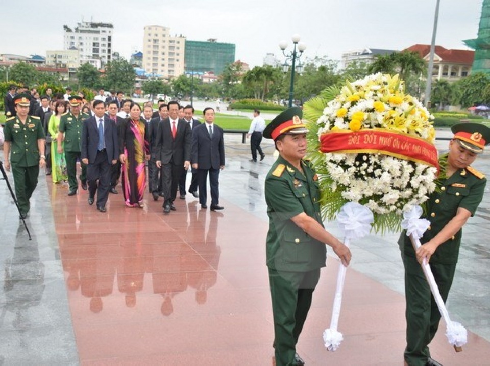 vietnams fallen soldiers commemorated in cambodia