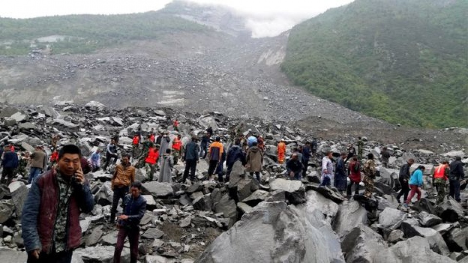 seven vietnamese die in flash floods landslides in china