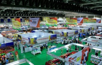 Vietnam-Laos trade fair opens in Vientiane