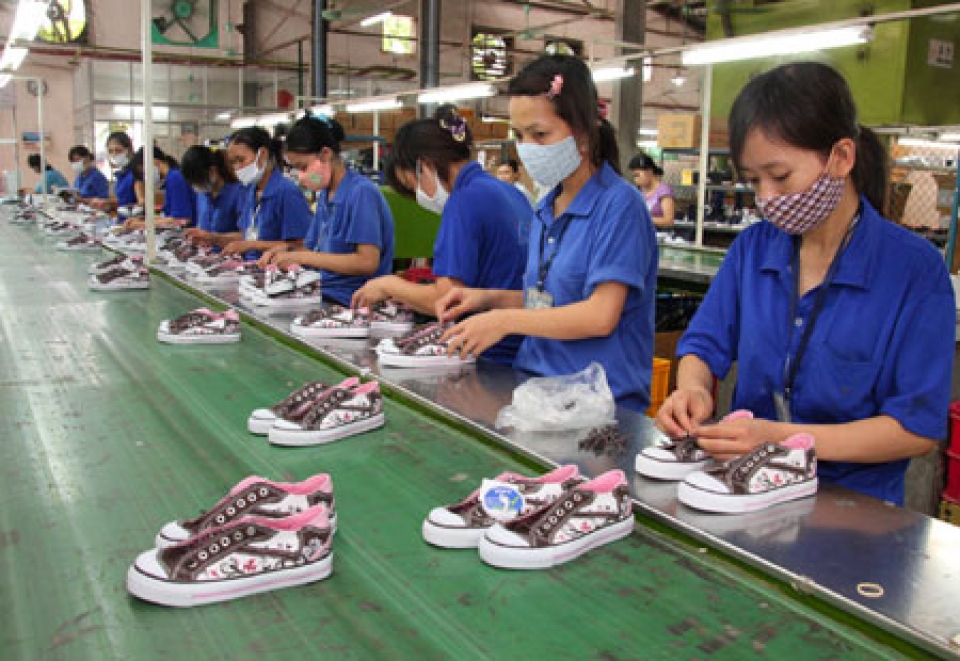 rok footwear firms to increase investment in vietnam