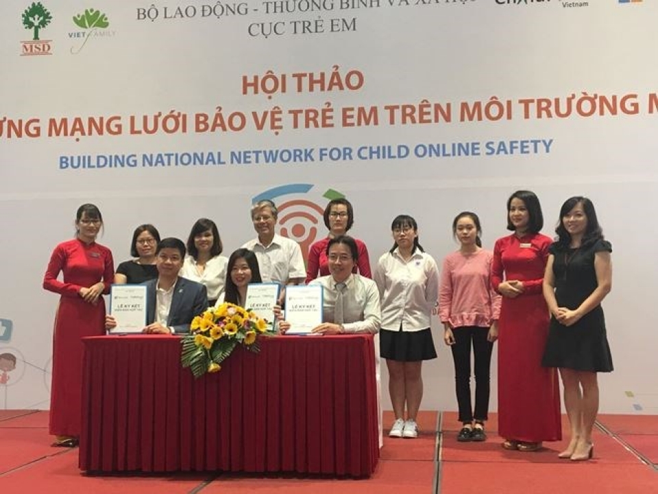 microsoft helps vietnam protect children in cyberspace