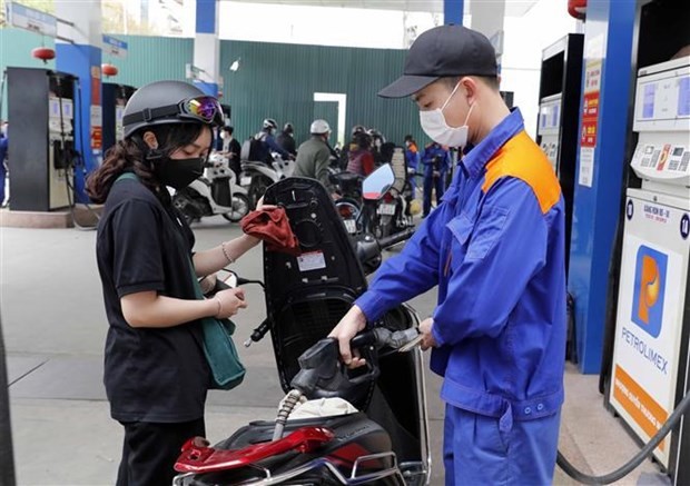 Petrol prices down after seven consecutive increases