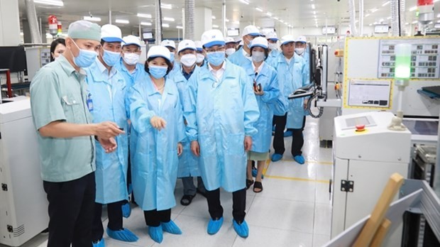 Samsung Vietnam supplies smart factory model for 14 local firms