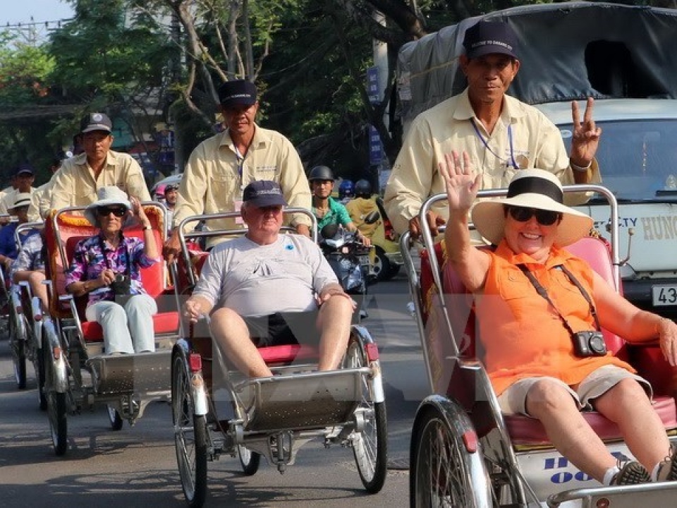 vietnam serves 847 million foreign tourists in first eight months