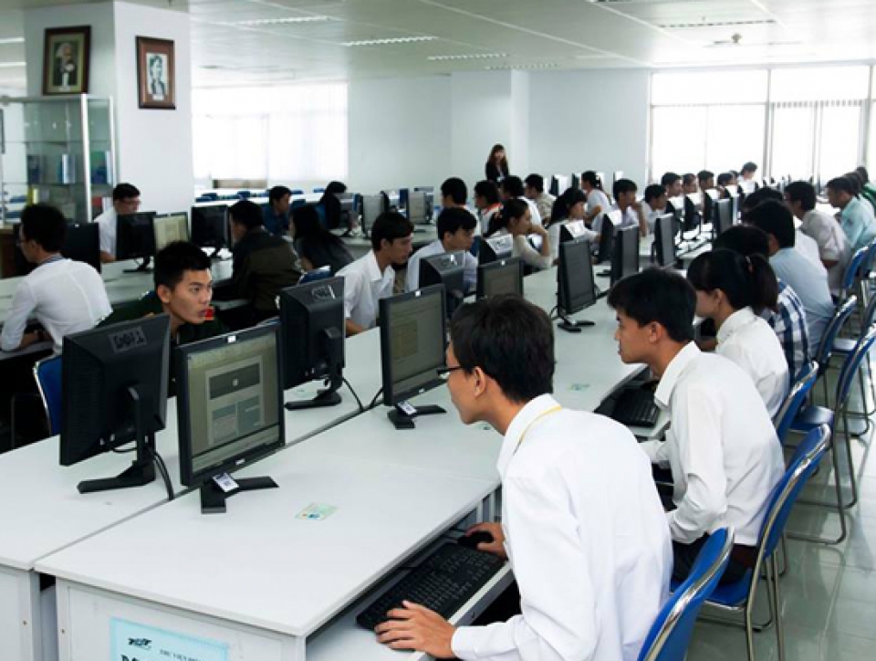 shortage of it personnel in japan opportunities for vietnam