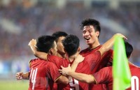 asiad 2018 vietnam beats japan topping group d