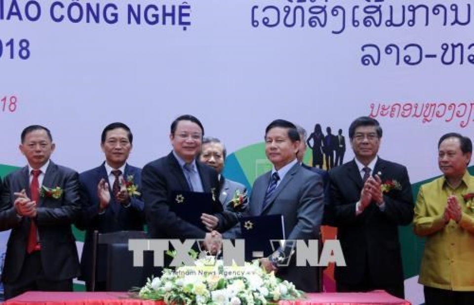 forum helps promote vietnam laos technology connection