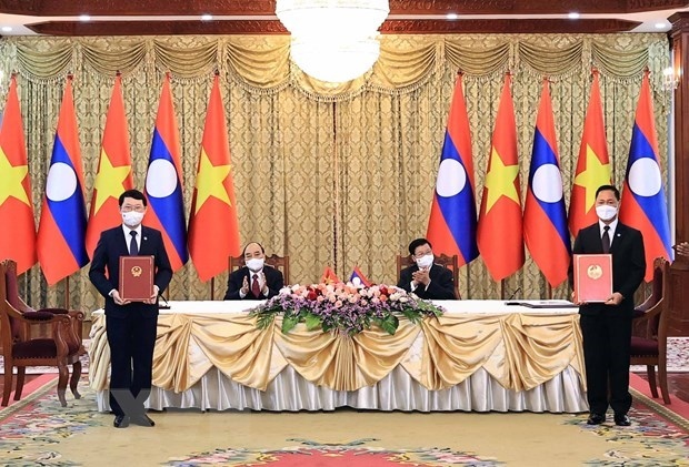 Vietnamese, Lao provinces seek to deepen cooperative ties