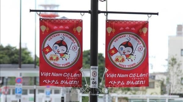 Japanese people cheer on Vietnamese athletes with disabilities