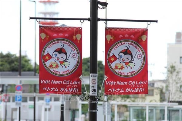 Japanese people cheer on Vietnamese athletes with disabilities
